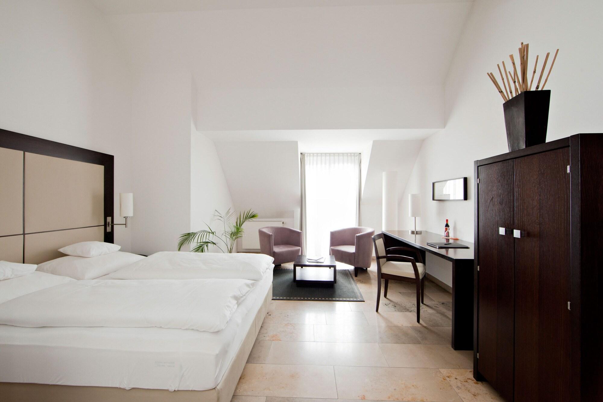 BURNS Art Hotel Düsseldorf Zimmer foto